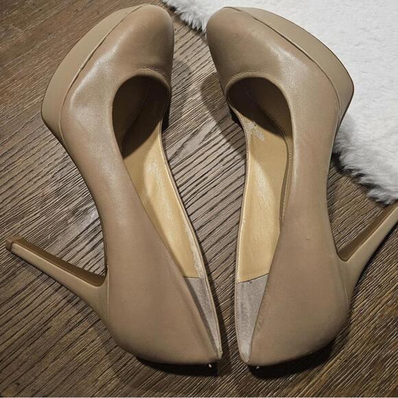 Gianni Bini Neutral High Heel Platform Size 9 - Picture 7 of 9